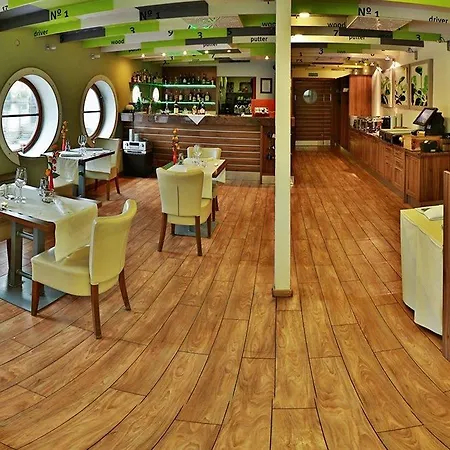 Ботель Rohan Boat Прага