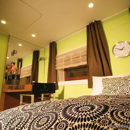 Rohan Boat Bådhotel 3*