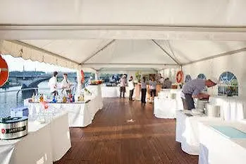 Rohan Boat 3* Прага