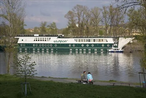 船上ホテル Rohan Boat 3*