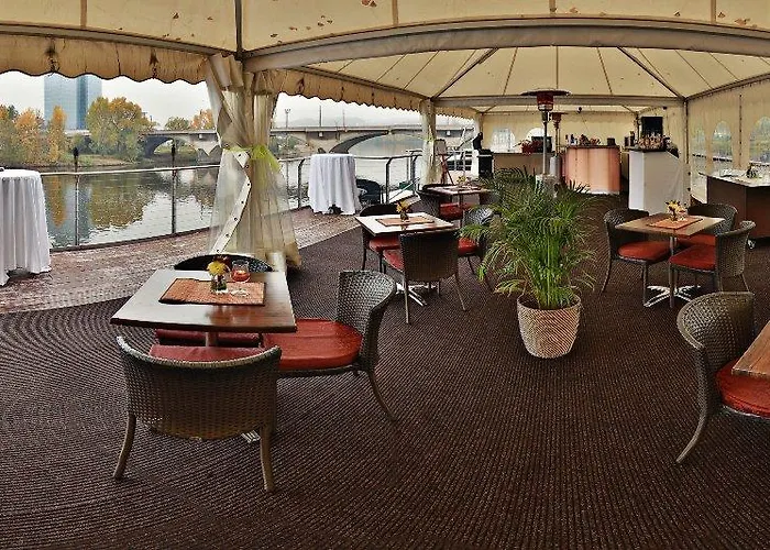 Båthotell Rohan Boat