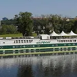 Rohan Boat 3* Prag