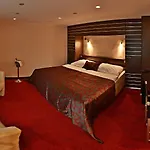 Rohan Boat 3* Prag
