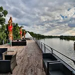 Tekne Rohan Boat