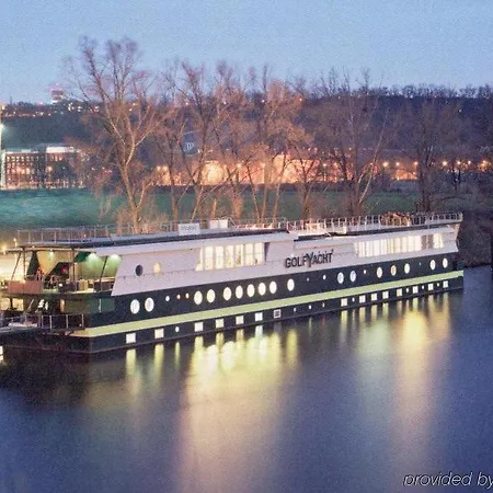 Rohan Boat 3* Prague
