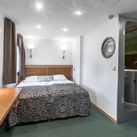 Botel Rohan Boat 3*