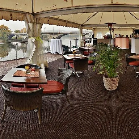 Hotel en barco Rohan Boat